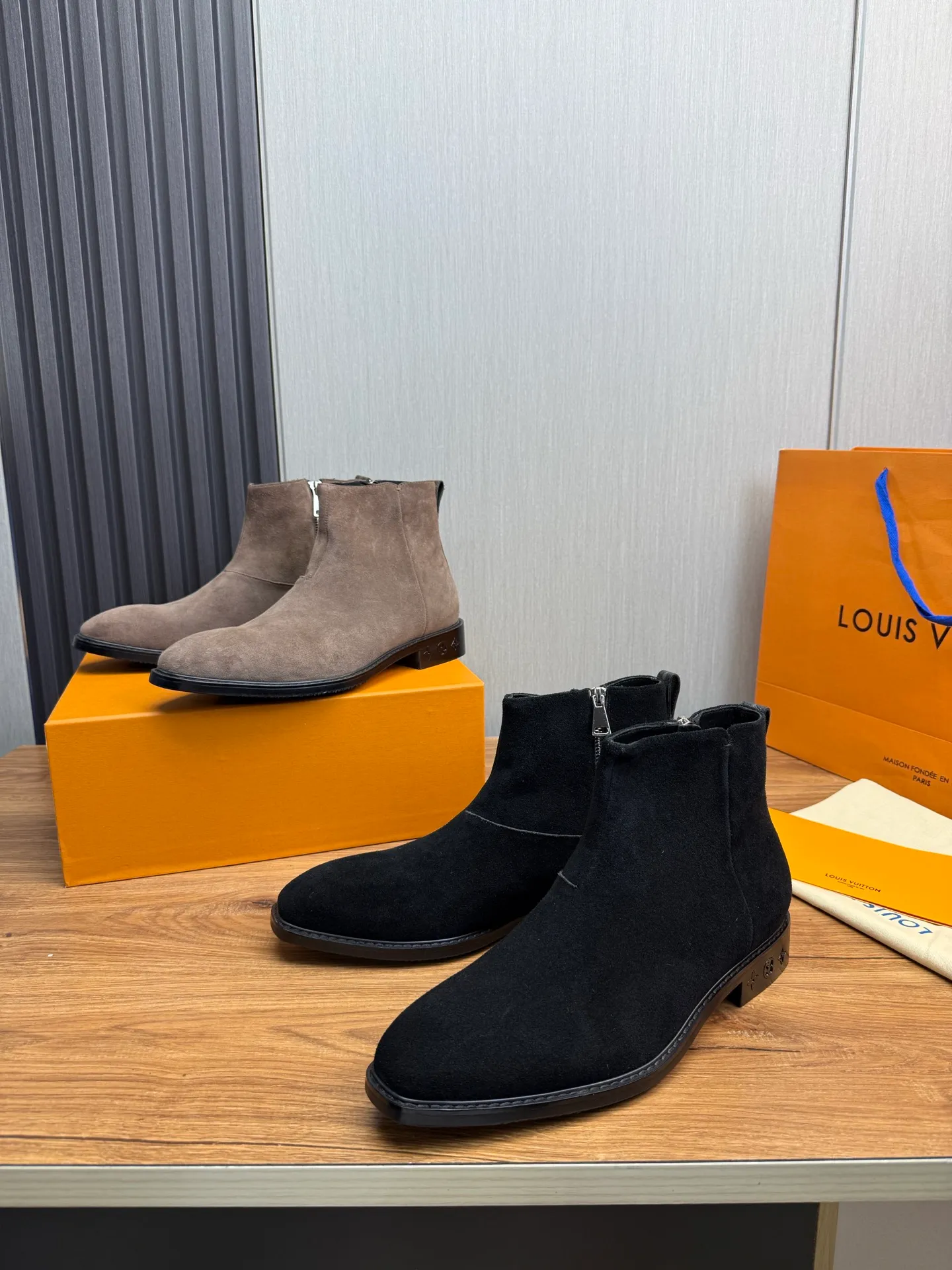 Men's shoes 💰760💰 LV. - Men's business casual leather shoes, top quality products. 1:1 shipment ⬆️Luxurious and noble 👞All imported original brand leather materials, just to create a more comfortable wearing experience, upper: original frosted cowhide ➕Imported full cow lining, original outsole ✔️16-45 (38.45 non-refundable)
